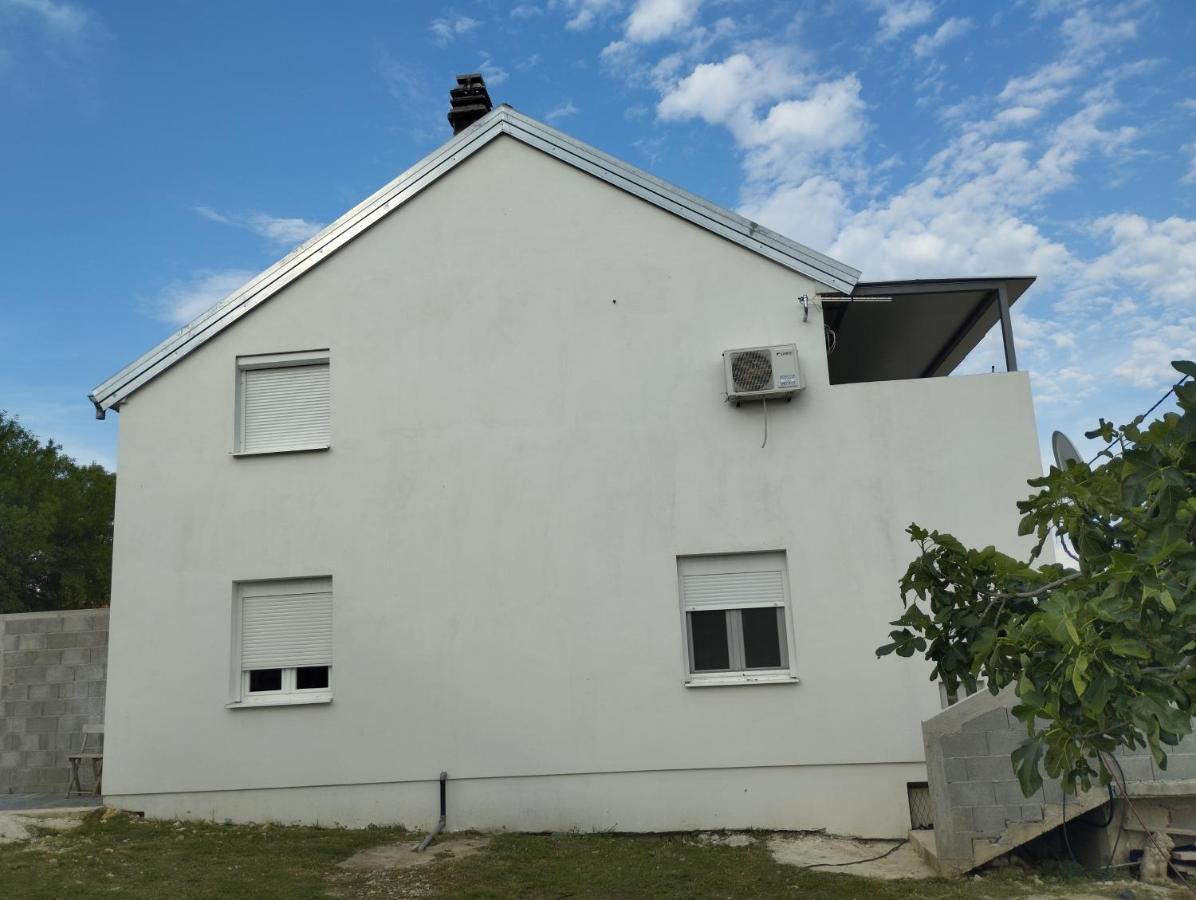 Misljen Apartmants 扎达尔 外观 照片